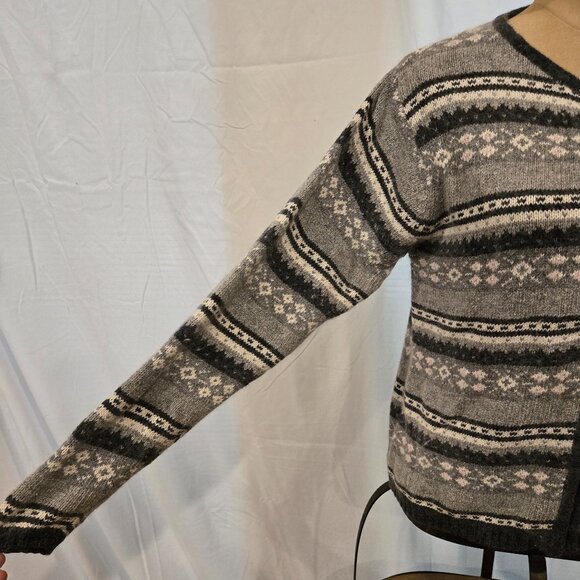 DRESS BARN ZIP UP SWEATER. ANGORA - Picture 4 of 9